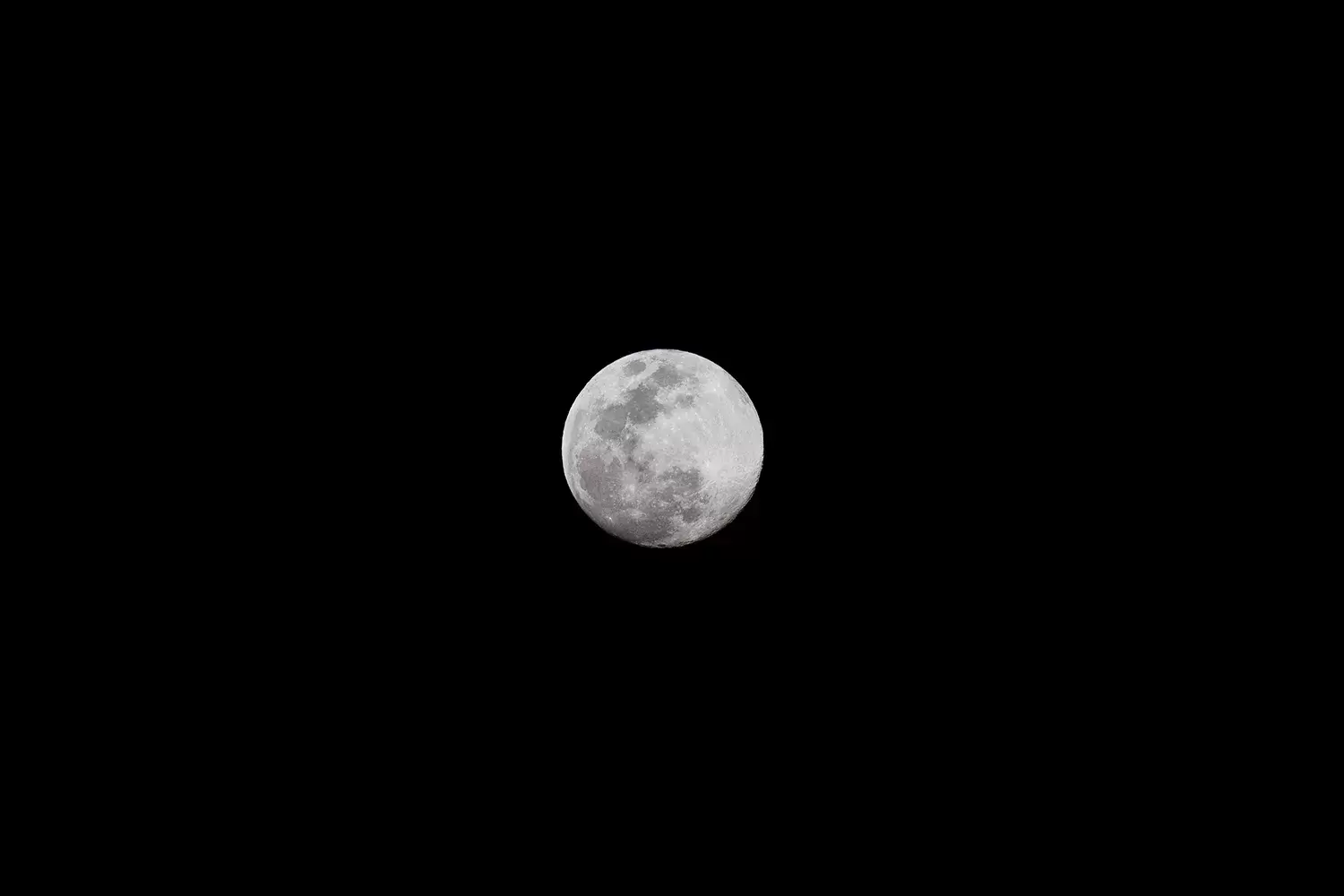 Full moon in the sky 2022 12 16 01 23 41 utc